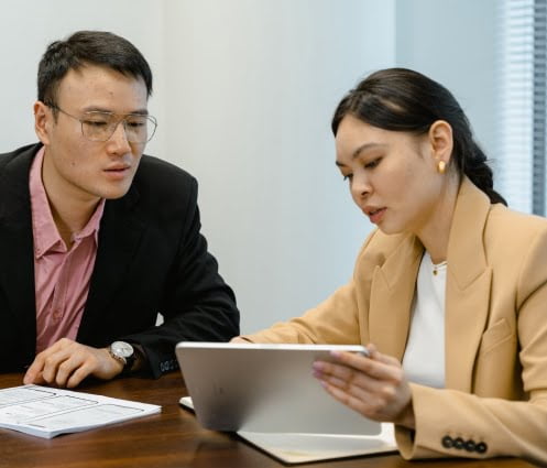 Students working together from the Certificate IV in Leadership and Management course at the Australian Pacific College