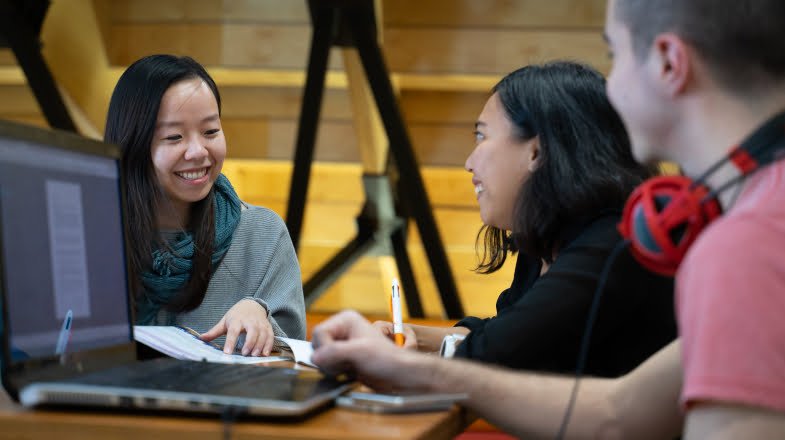 Australian Pacific College students working together