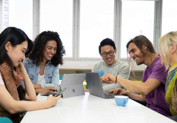 Australian Pacific College students working in a collaborative environment